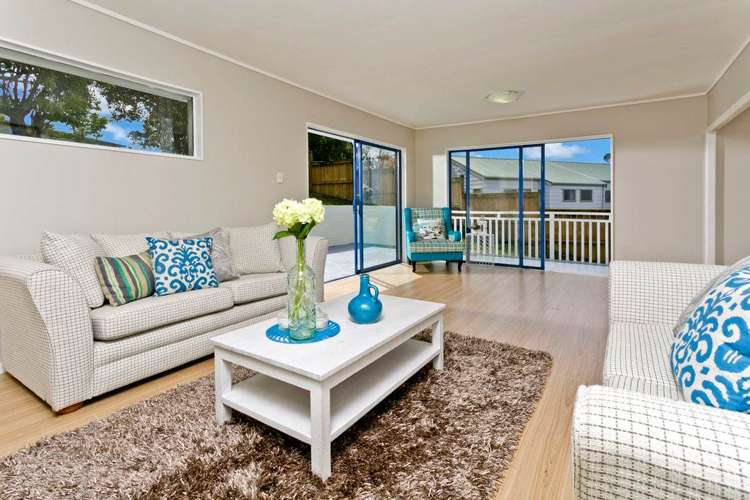 1/23a Target Road Totara Vale_24