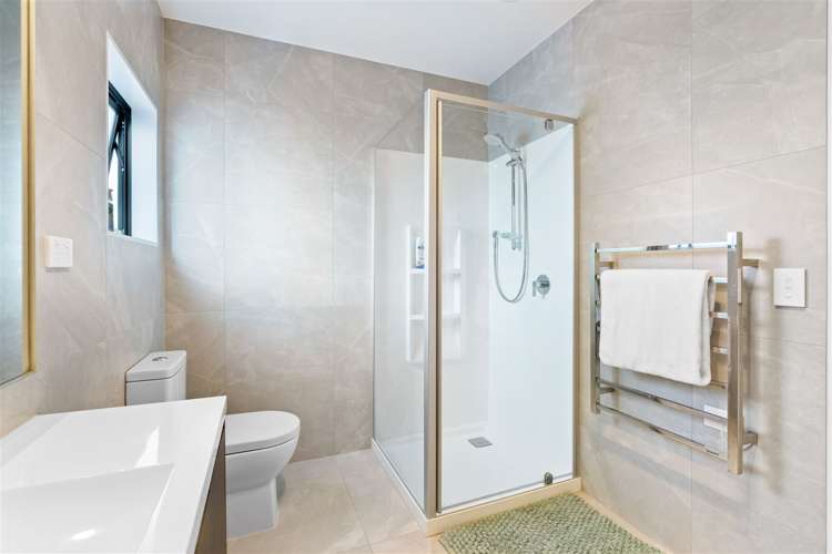 31 Koura Drive Red Beach_17