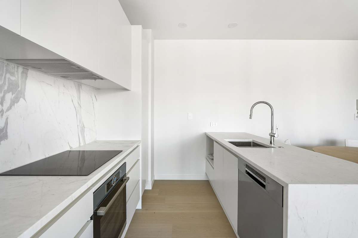 1105/1 Greys Ave_2
