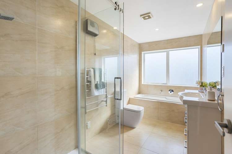 517 East Coast Road Murrays Bay_21