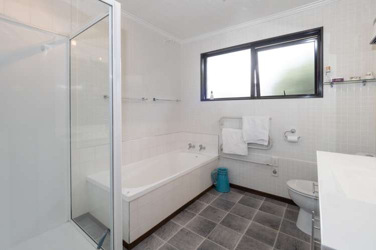 28 Glassey Drive Allenton_13