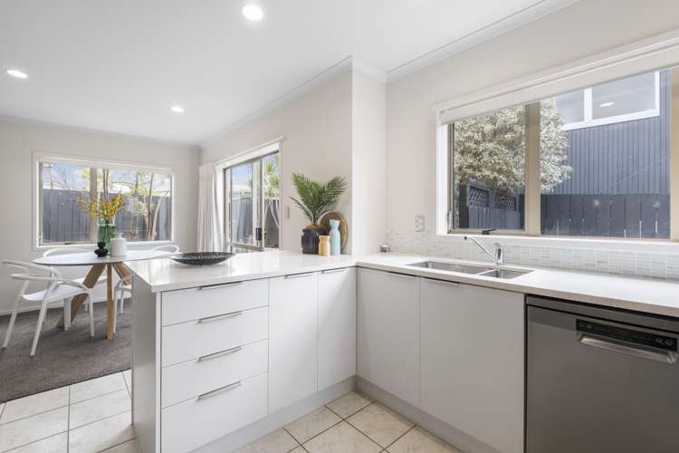 2/13 Fratley Avenue Farm Cove_6