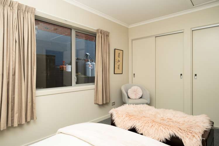 66e Law Street Caversham_25