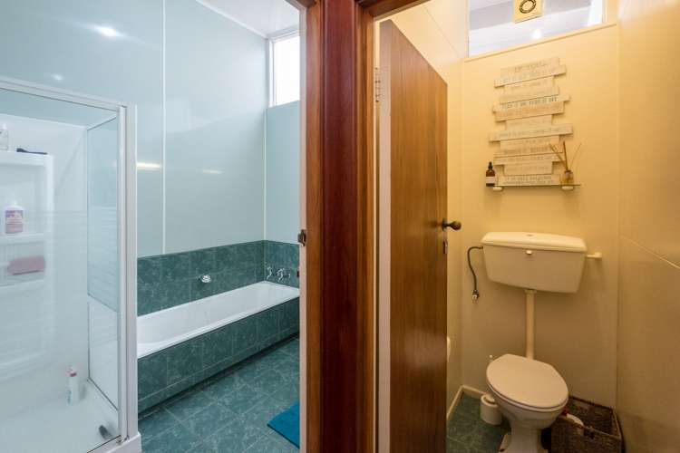 121a Brecon Road Stratford_10