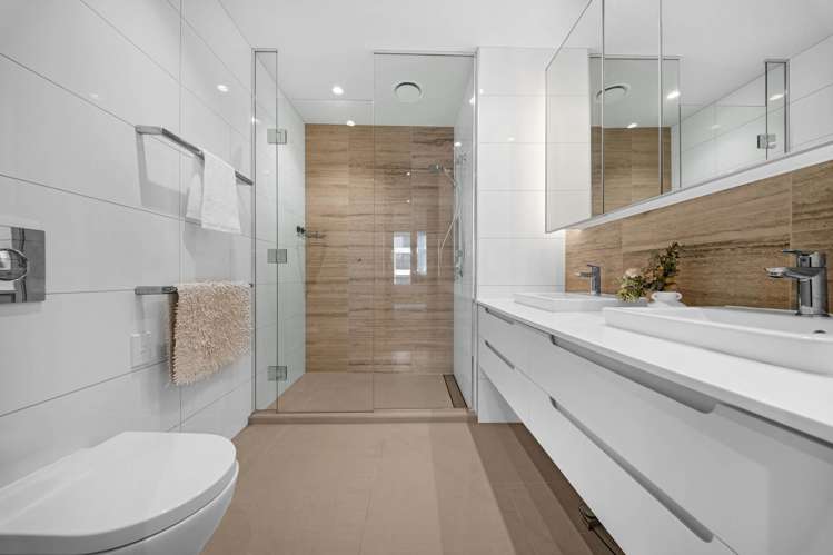 202/223A Green Lane West Epsom_16