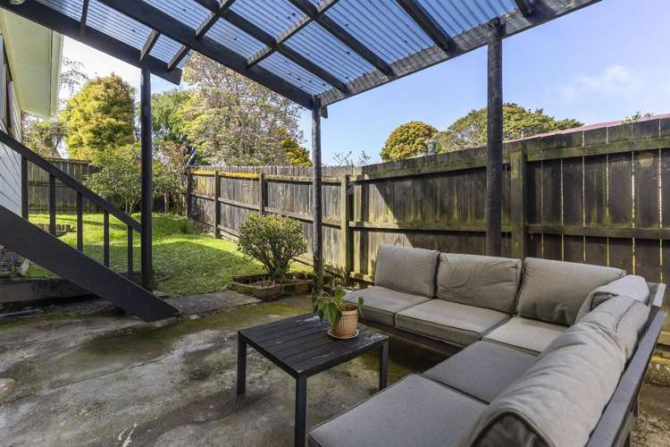 Unit 1/98 Barrys Road Glendene_13