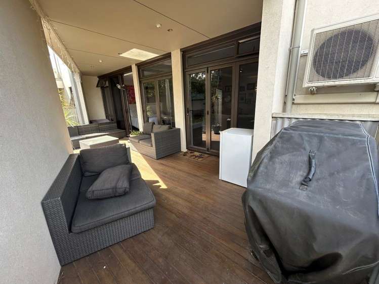 8/48 Marine Parade 11229_15