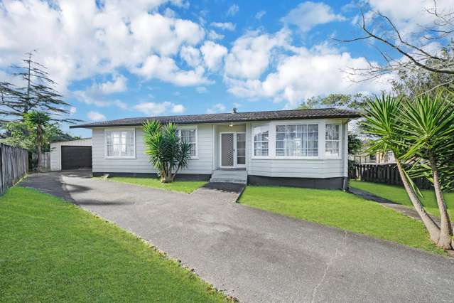 Spacious & Original; Do up on 827m2