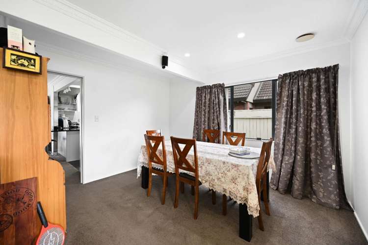 54 Ashurst Avenue 1136_4