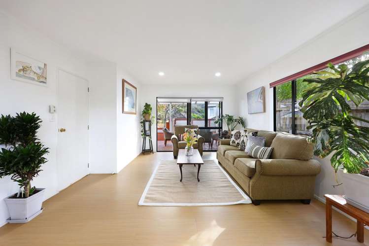 2/57 Howe Street Howick_6