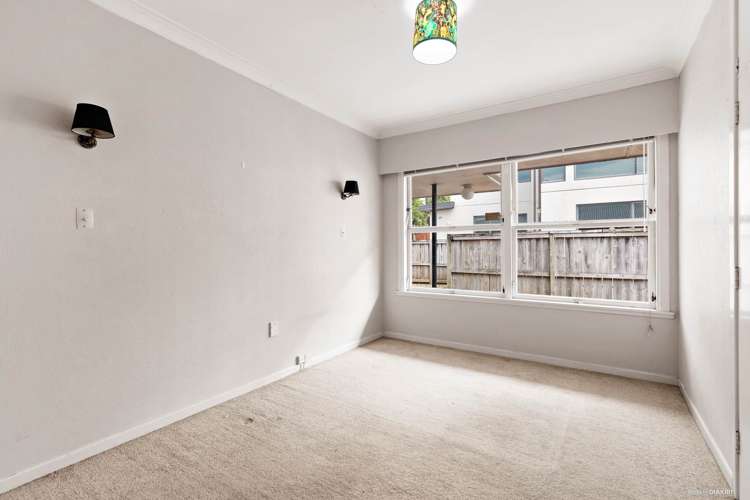 25 Martin Crescent Northcote_12