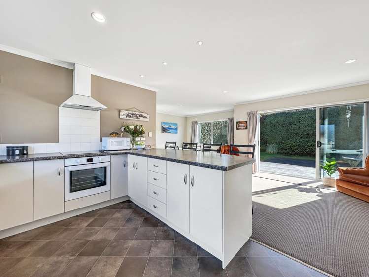 53 Montgomery Crescent Kinloch_6