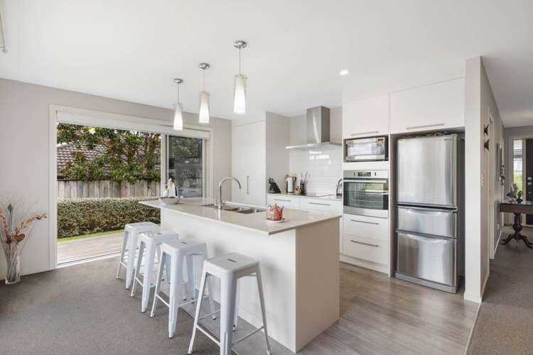 208 Hollister Lane Ohauiti_13