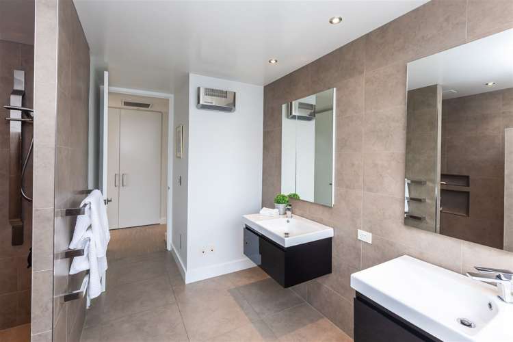 3 Helmores Lane Merivale_18