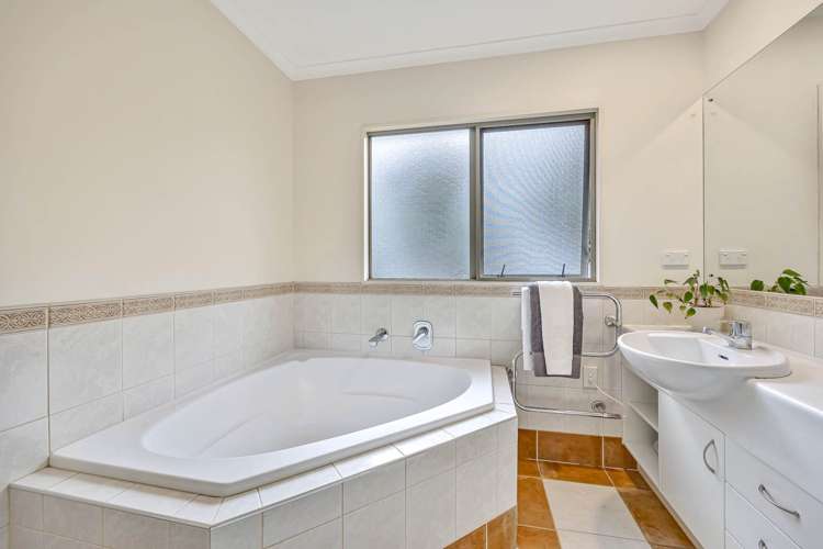 25 Carousel Crescent East Tamaki Heights_23