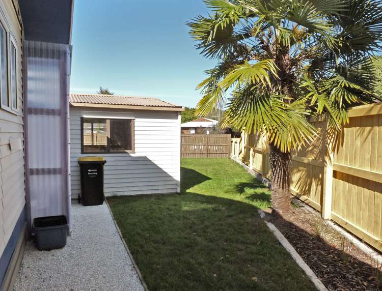 8 Lord Auckland Road Wakefield_17