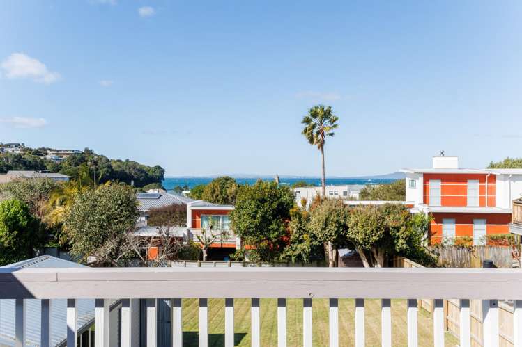 1071 Whangaparaoa Road_1