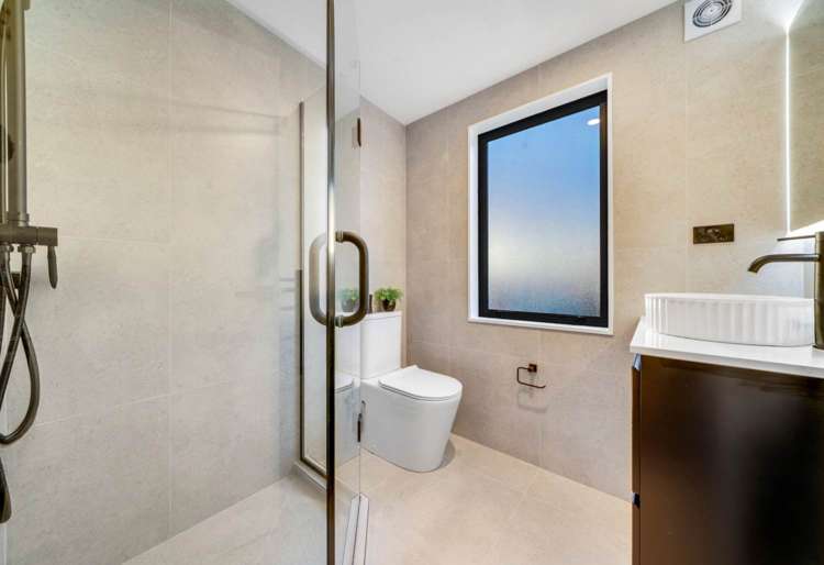 2/69 Walworth Avenue Pakuranga Heights_10