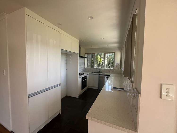 2 Glengarry Road Glen Eden_2