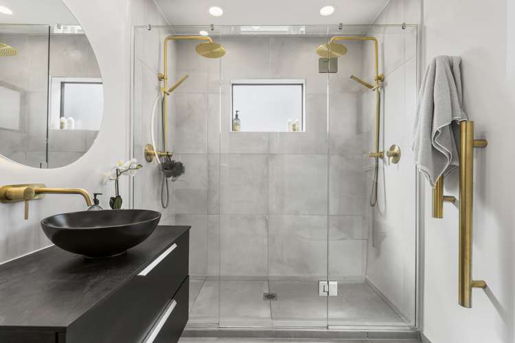 890 Beach Road Waiake_17