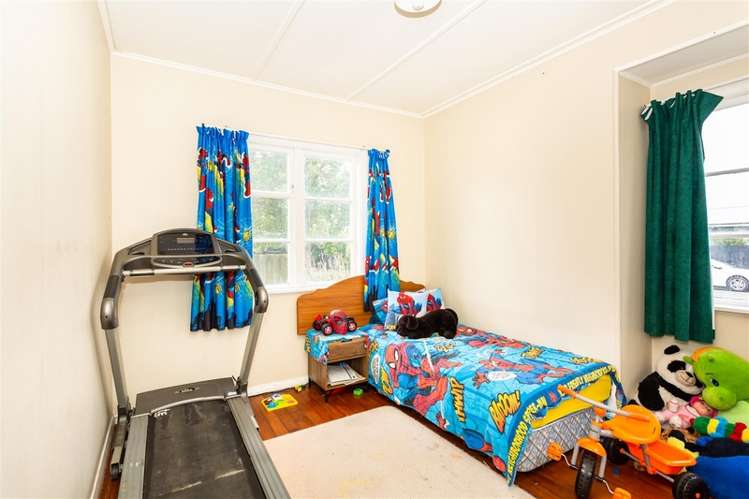 15 Dickson Crescent Hornby_7