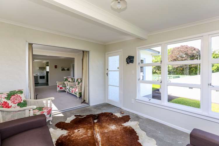 16 Awanui Street Merrilands_2