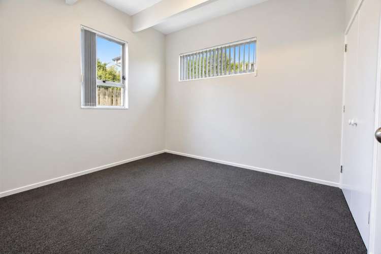 2/21 Reynella Drive Massey_5