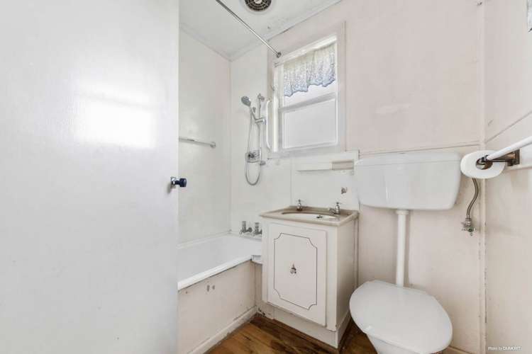 37 Neil Avenue Te Atatu Peninsula_5