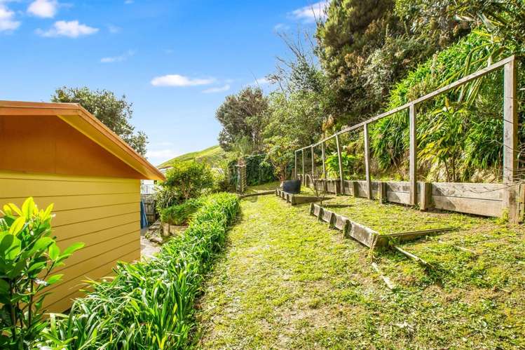 88 Arahura Crescent Waitangirua_10