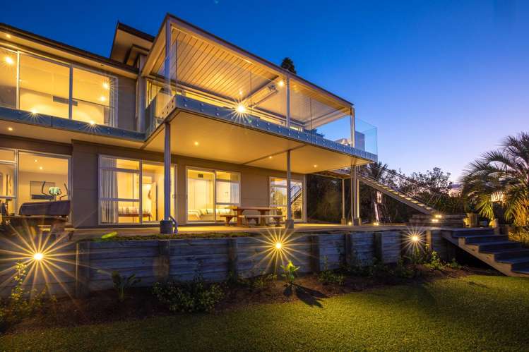 19 Victoria Road South Onetangi_37