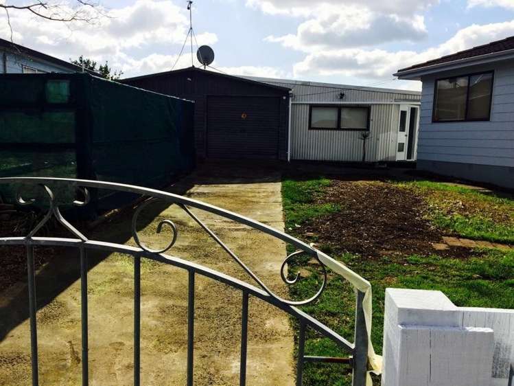 57 Sharland Avenue Manurewa_13