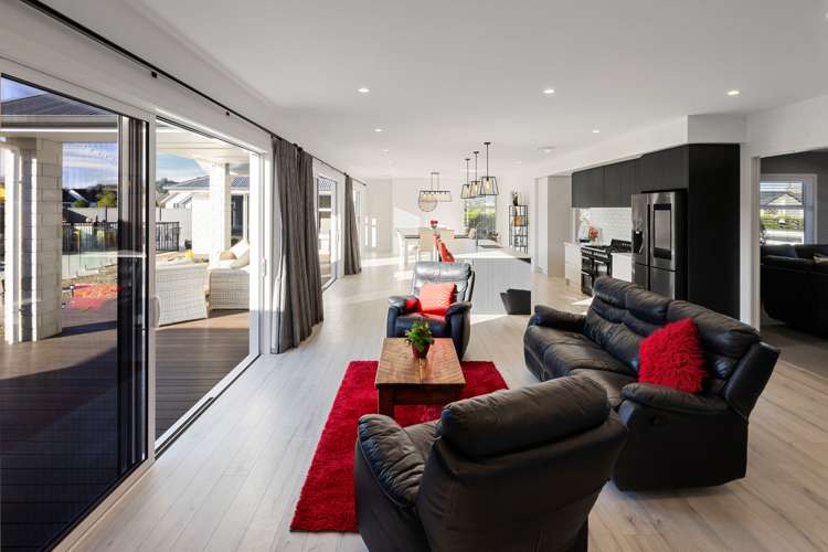 85 Alan Livingston Drive_3