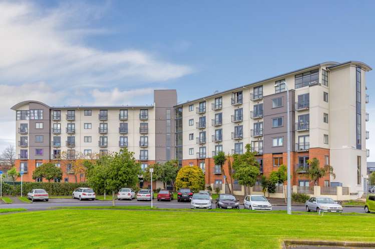 6c/17 Crown Lynn Place New Lynn_6