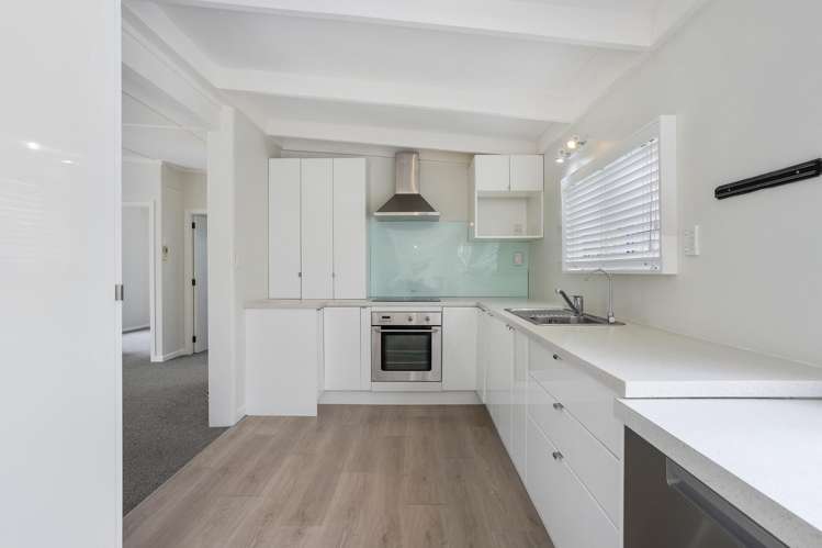 403A Ocean Road Whangamata_13