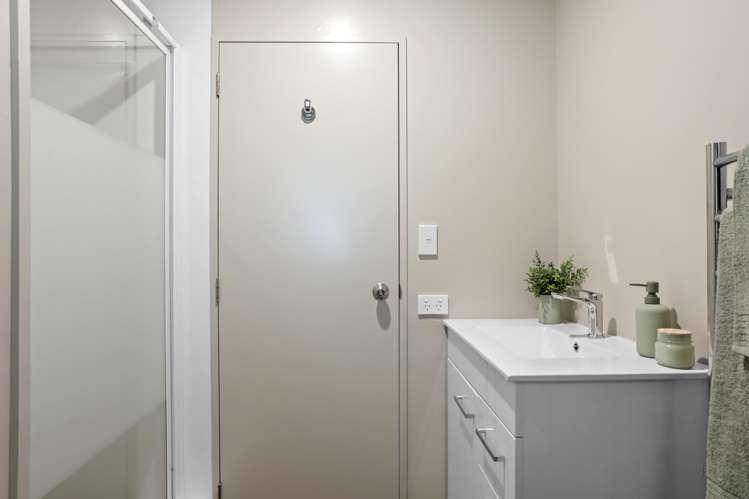 80 Kamara Road Glen Eden_16