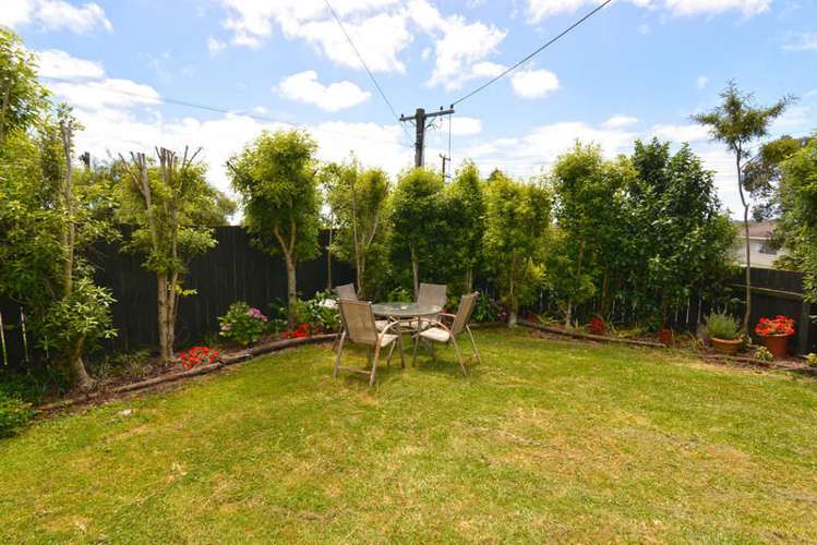 39 Shetland Street Glen Eden_14