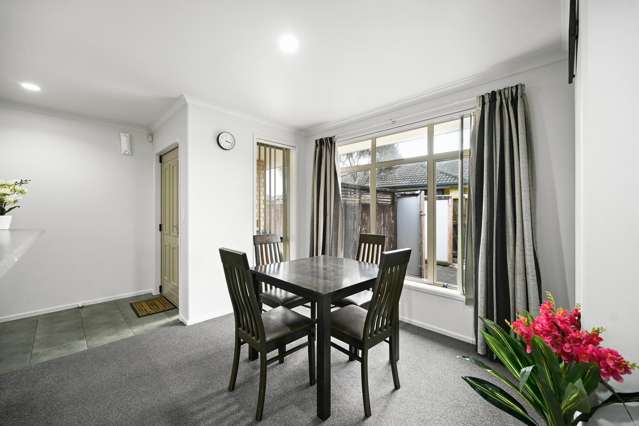 221 Old Farm Road Hamilton East_3