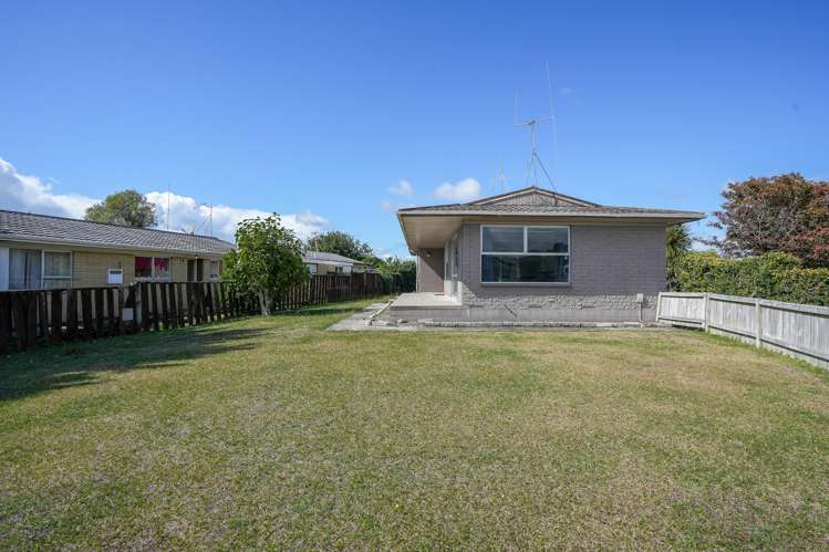 5 Leonard Place Dinsdale_11