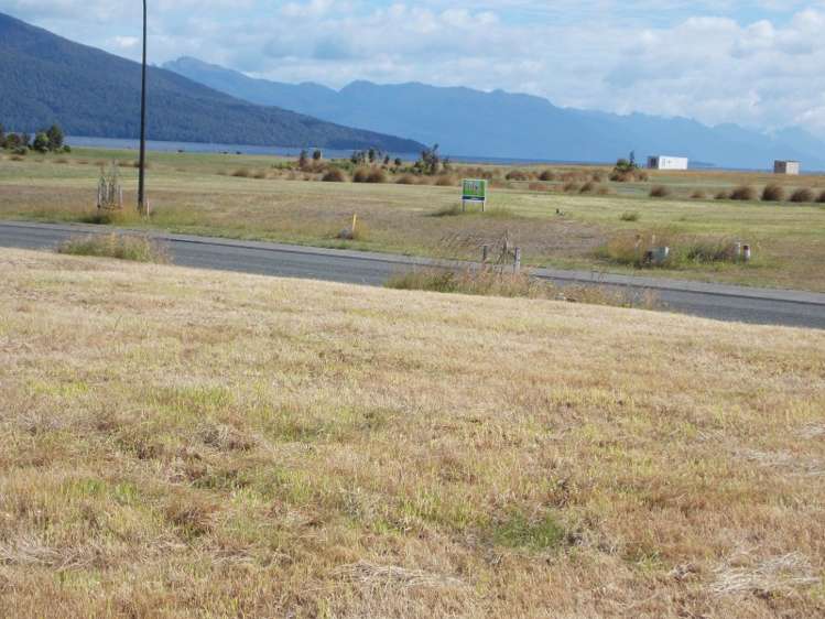 27 Pounamu Drive Te Anau_2
