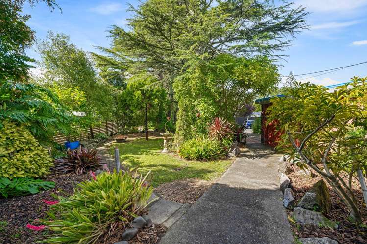 25 Lowtherhurst Road Massey_21