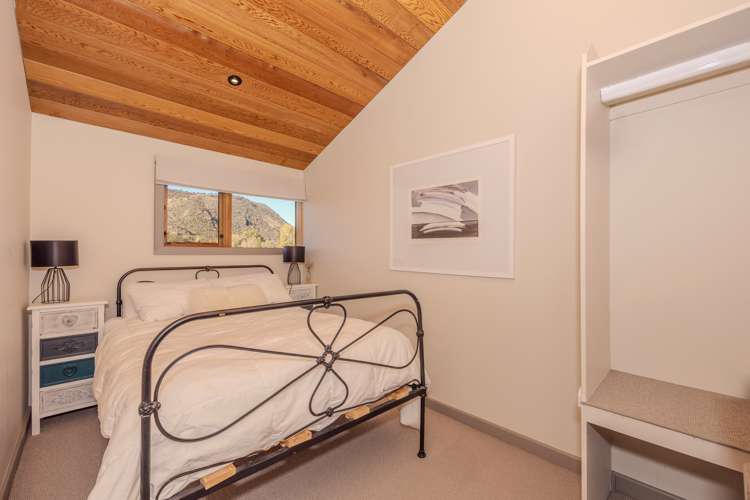 21 Mount Iron Drive Wanaka_17