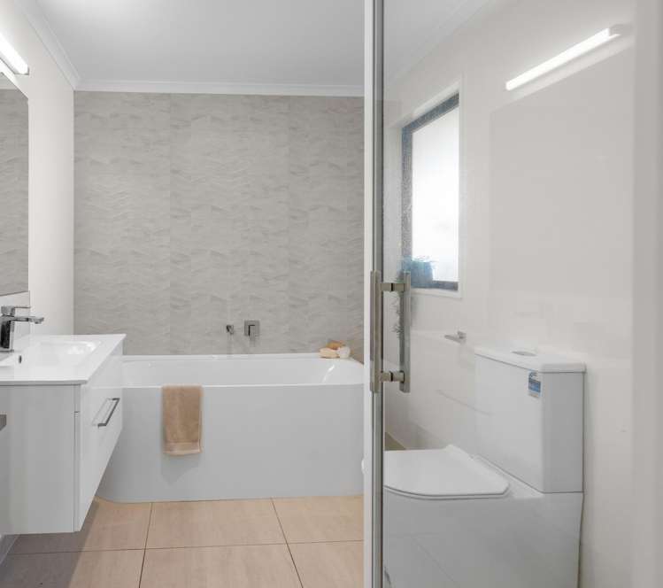 25 Malaga Crescent Harewood_18