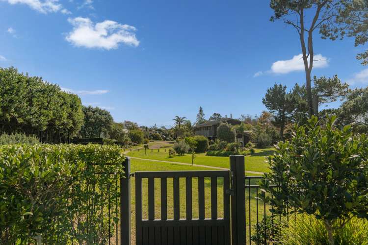 9 Britannia Dell Pauanui_11