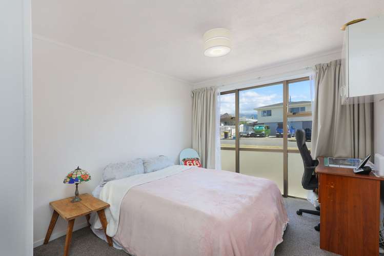 8 Hereford Street Stoke_16