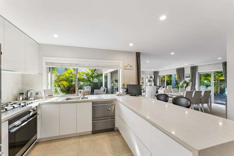 455A Beach Road Murrays Bay_6