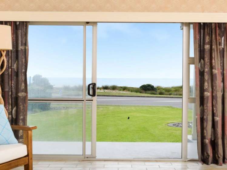 163 Marine Parade Mount Maunganui_14