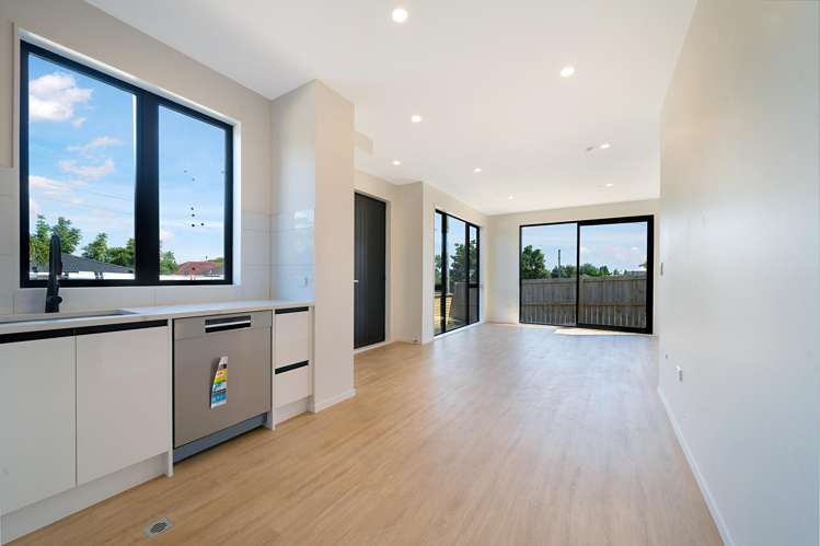 3A Cobham Crescent Kelston_15