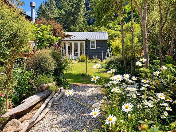 8 Beach Road Long Beach_2