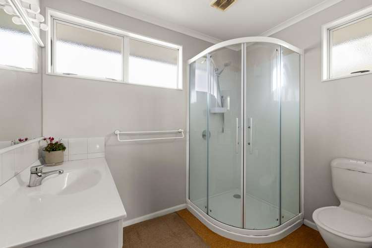 52 Kensington Drive Taradale_12