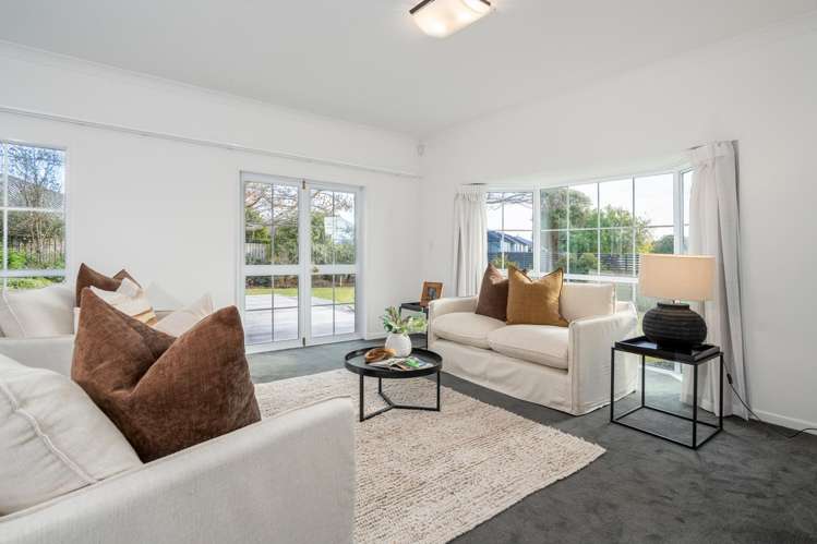 18 Travis Country Drive Burwood_11